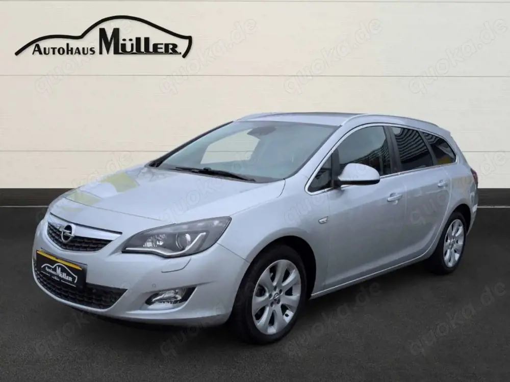 Opel Astra J SpTo Innovation 1.6 AHK-abnehmbar Bi-Xenon Kurve