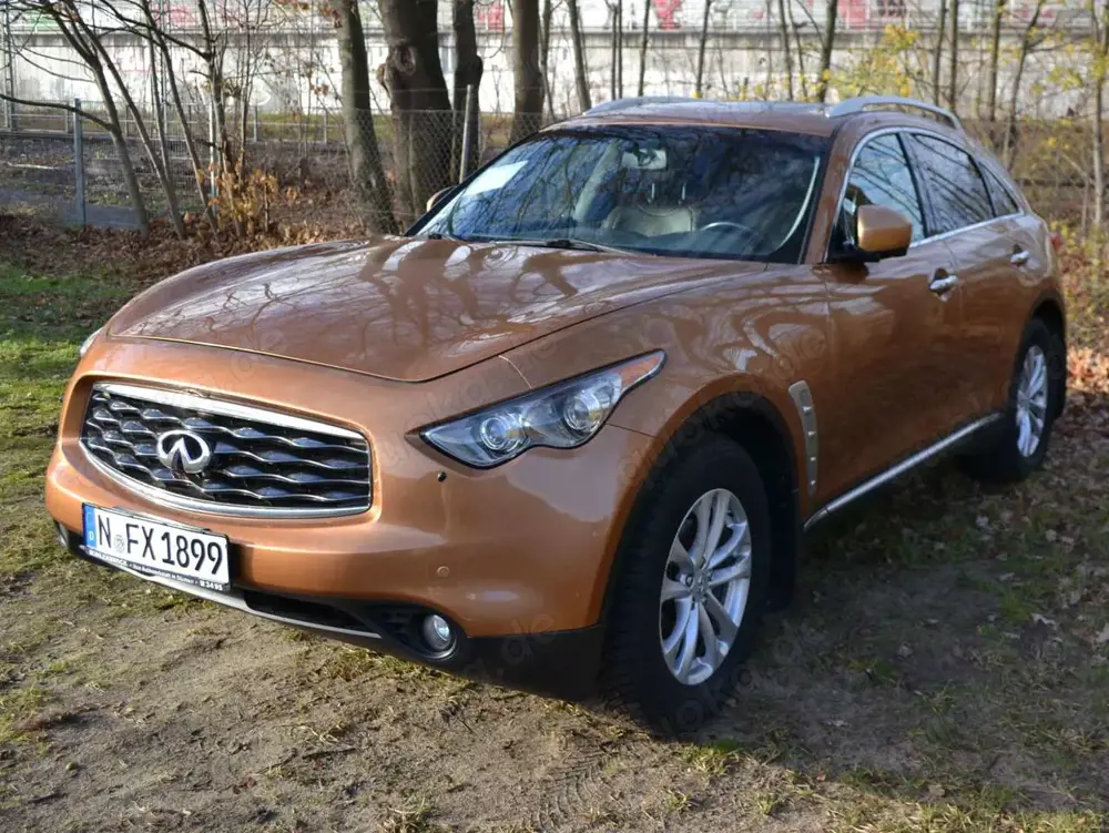Infiniti FX FX35 / QX70