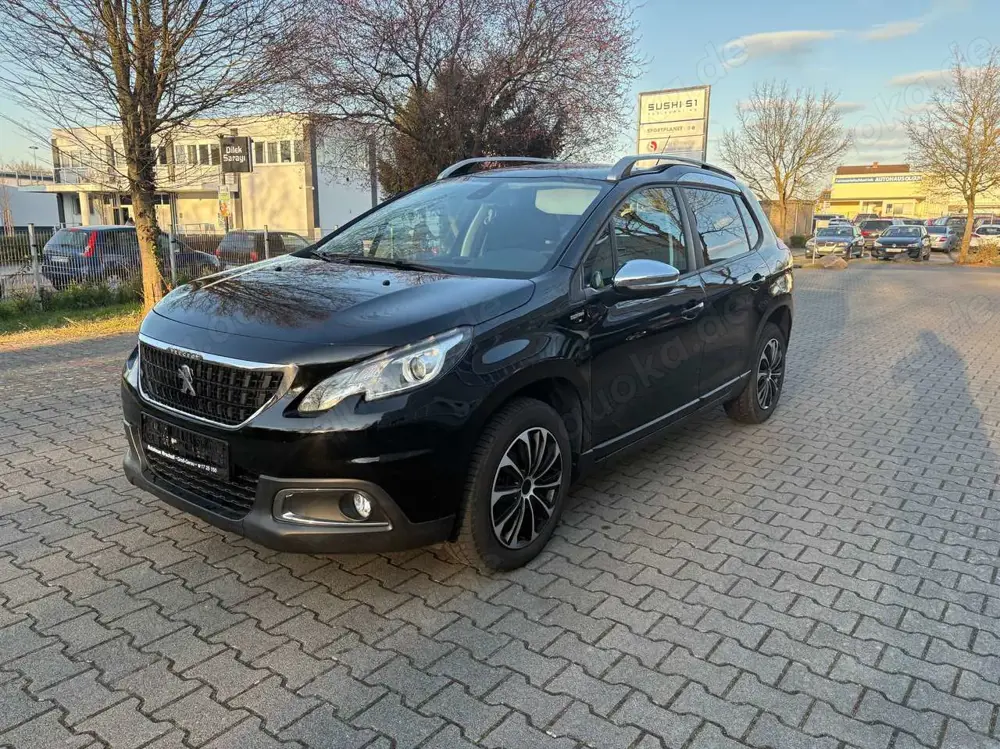 Peugeot 2008 Style/2Hand/Scheckheft/Pdc/Shz/Pano/25000km