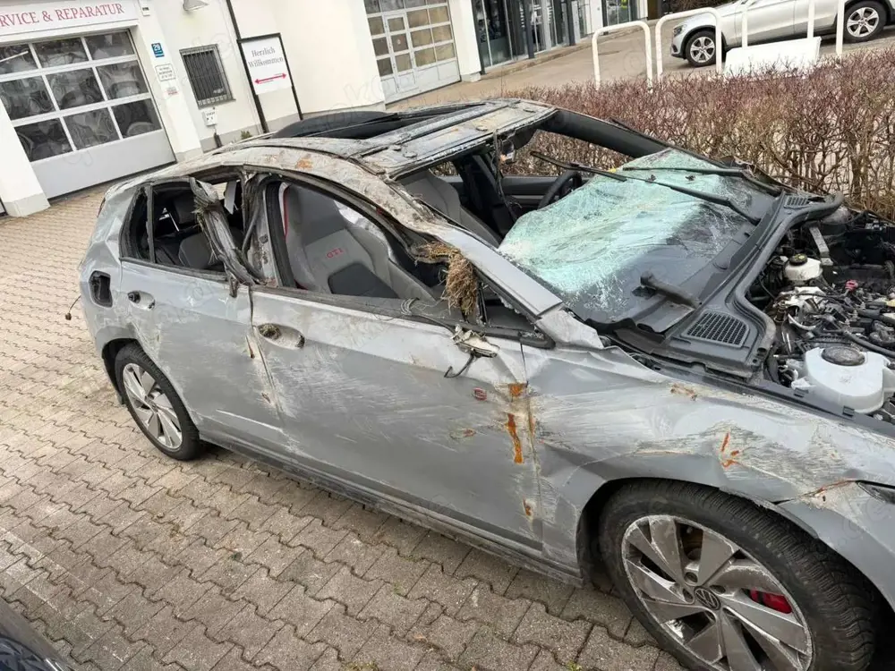 Volkswagen Golf VIII Lim. 2.0 GTI/ PANO/ BUSINESS PREM./ IQ