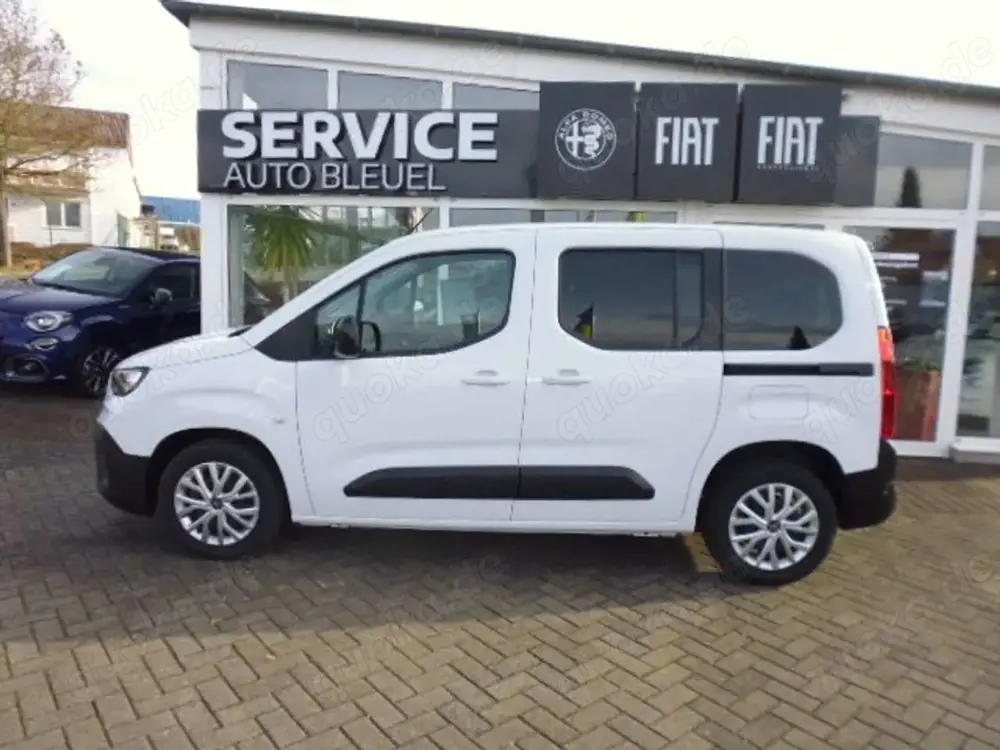 Fiat Doblo 1.5 Kombi mit PKW Zulassung LED-Scheinwerfer Navi