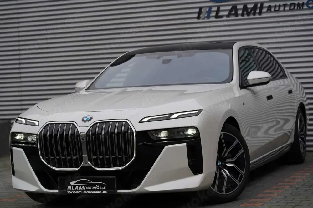 BMW 740 d xDrive M Sport SKYLOUNGE LUFT 360 BW HUD
