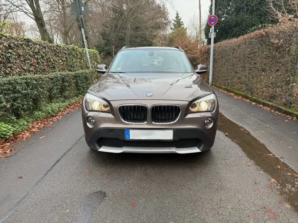 BMW X1 X1 xDrive20d Automatik, AHK Abn. Panorama, PDC v+h