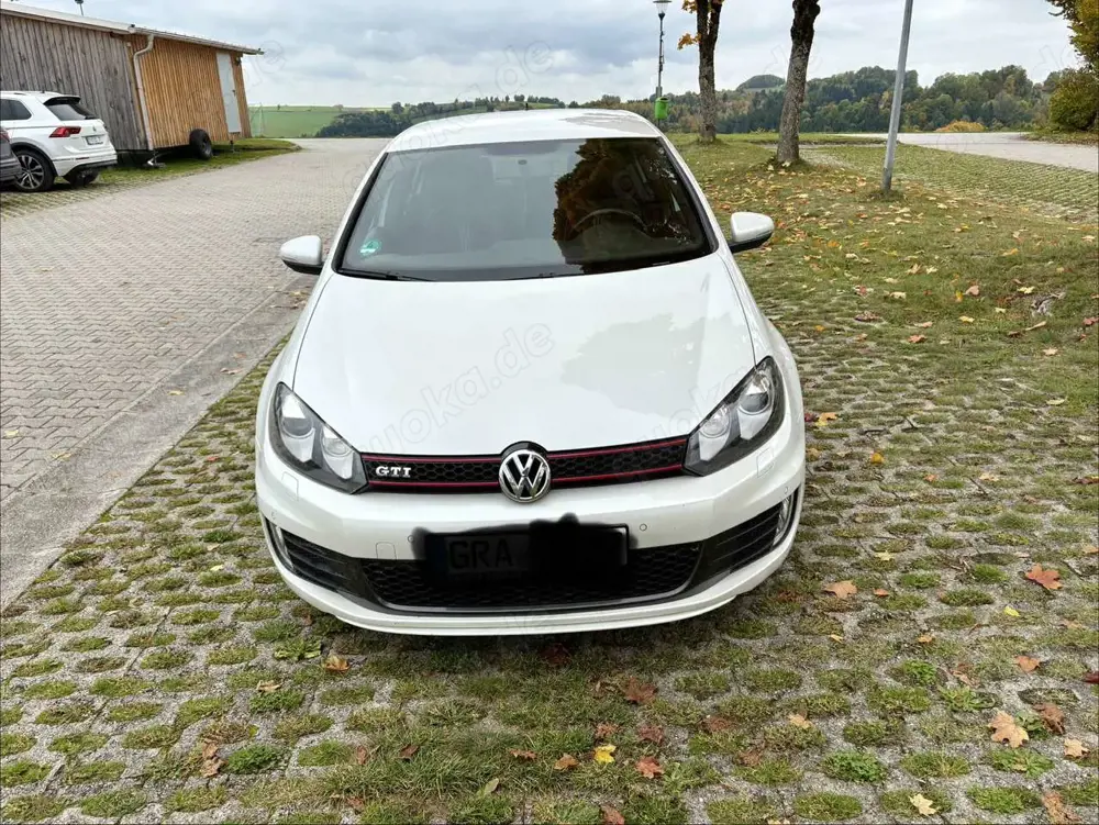 Volkswagen Golf GTI 2.0 adidas