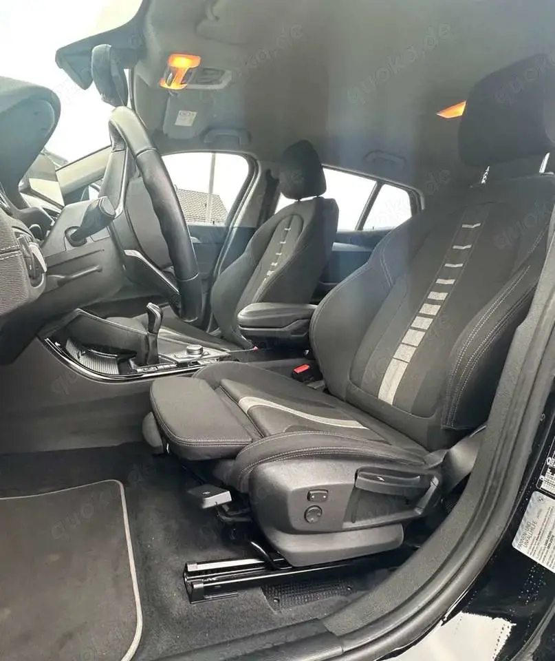 BMW X2 16d Sport-Line-SHZ-Navi-RKamer-Head.U-Dis-LED