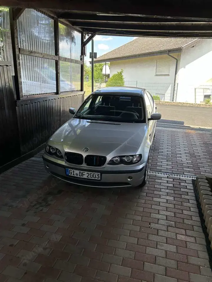 BMW 318 318i