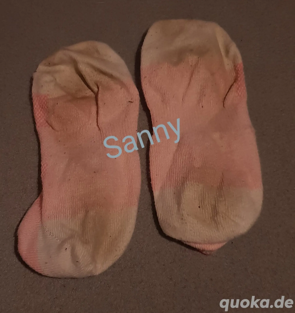 getragene Sneakersocken