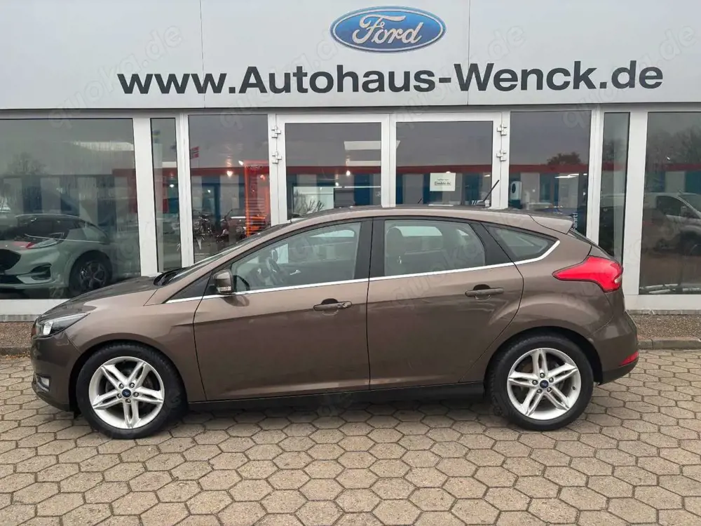 Ford Focus Titanium*1.HAND*KLIMA*EURO6*NAVI*HU NEU*
