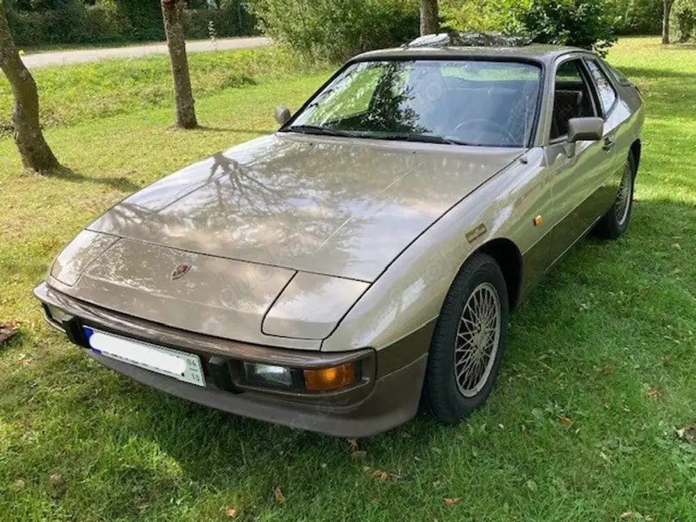 Porsche 924