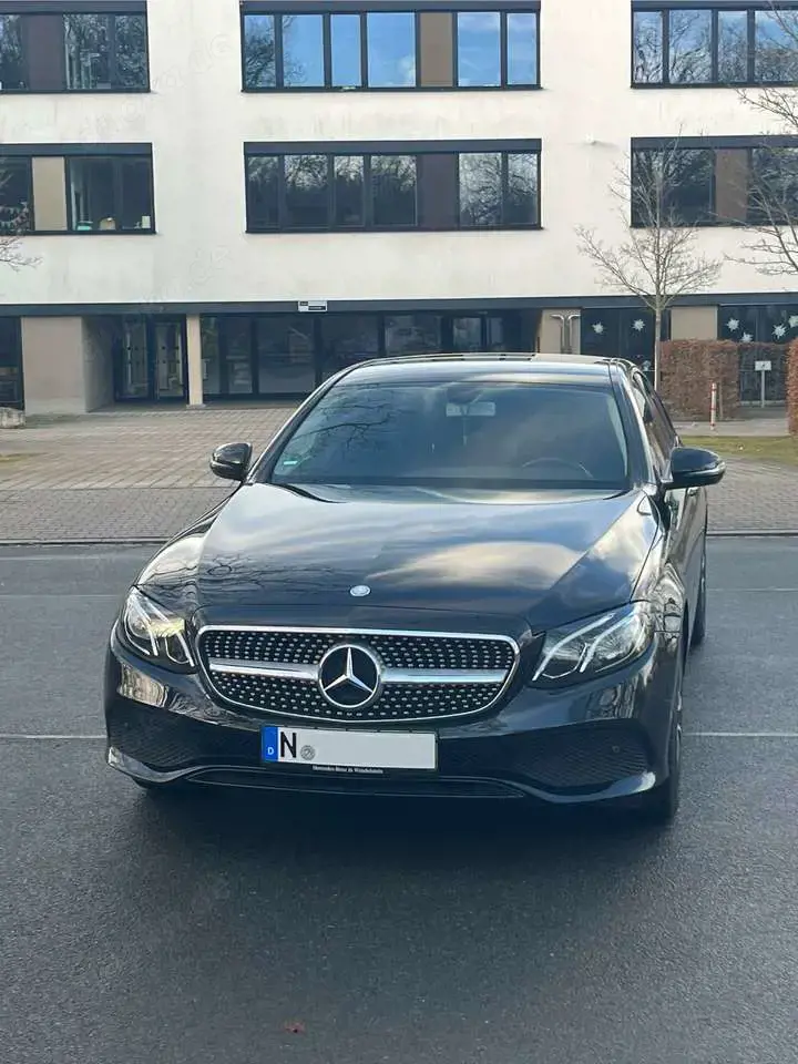 Mercedes-Benz E 220 d 9G-TRONIC Avantgarde