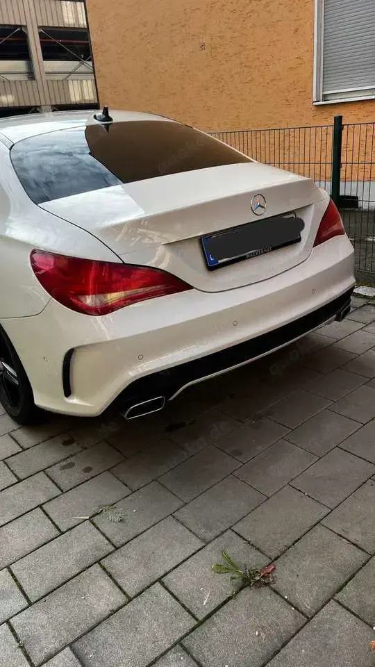 Mercedes-Benz CLA 180