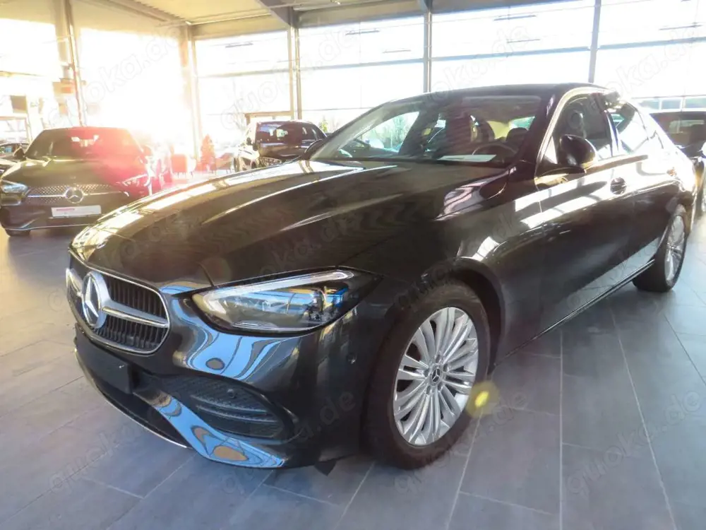 Mercedes-Benz C 180 *Digital Light*Navi*Avantg*CAM*AHK*