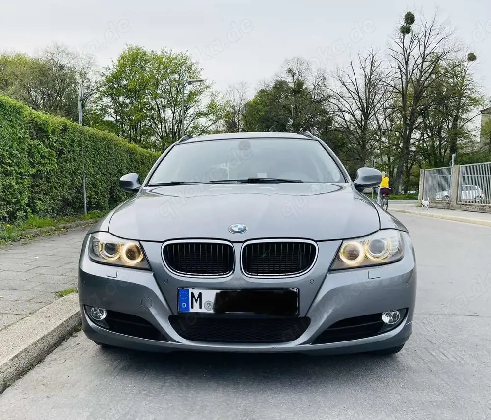 BMW 318 318d - Touring Aut. - Panorama - Scheckheft - TÜV