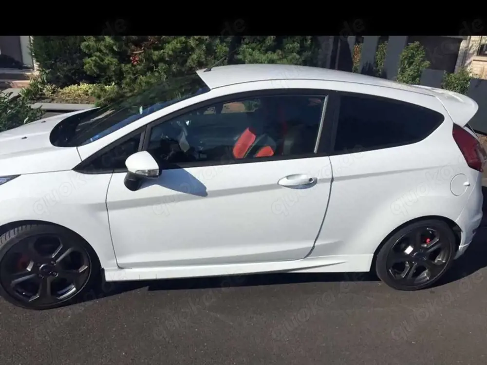 Ford Fiesta Fiesta 1.6 EcoBoost mit Leder-Sport-Paket ST