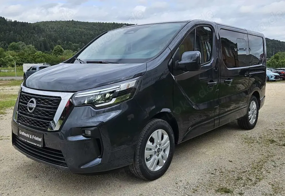 Nissan Primastar DCi150 8-Sitzer Tekna+Desgin+BES+AHK+WKR
