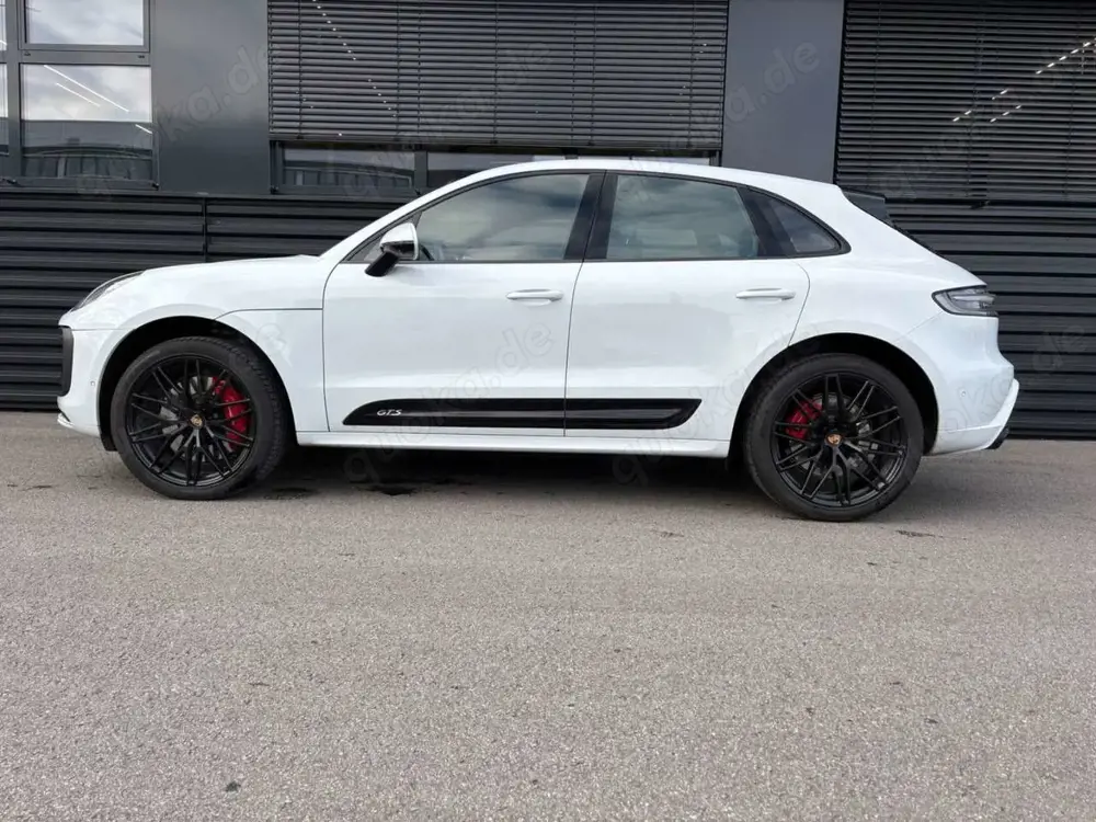 Porsche Macan GTS-PANO-BURMESTER-PAS-STANDHEIZUNG-1.HAND