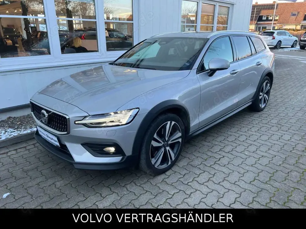 Volvo V60 Cross Country B4 D AWD Autom. Plus GARANTIE