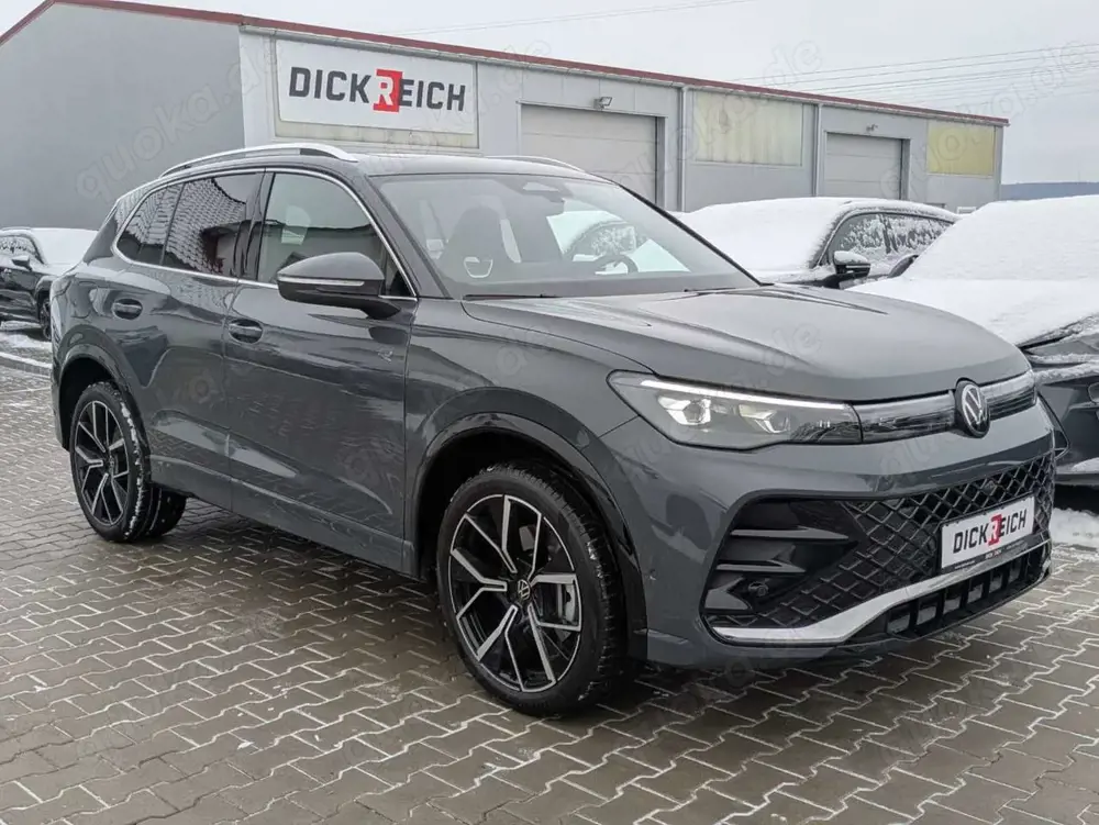Volkswagen Tiguan 2.0 TDI 4M R-Line PANO*HK*AHK*MATRIX*20"