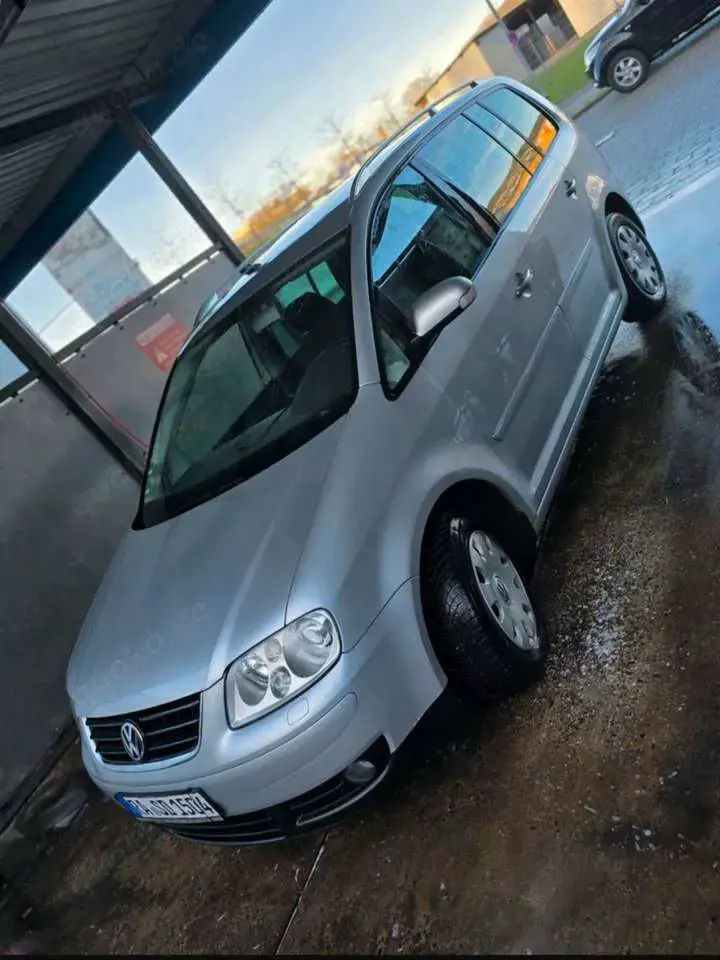 Volkswagen Touran 2.0 TDI Trendline