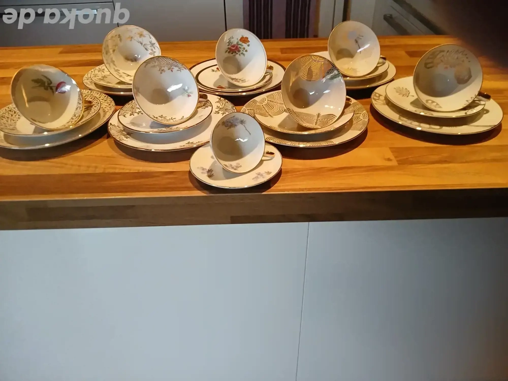 7 Sammeltassen   1 Mokkatasse