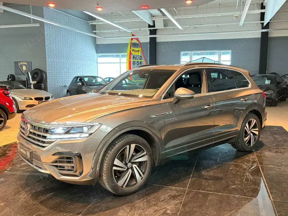 Volkswagen Touareg Elegance 4M R-Line IQ ACC Pano AHK Sthzg