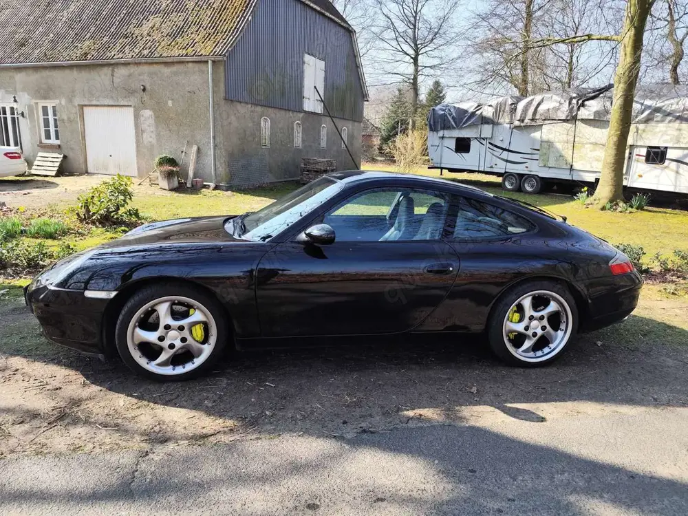 Porsche 996 911 Carrera 4 Motor 5500 km gelaufen - wie neu