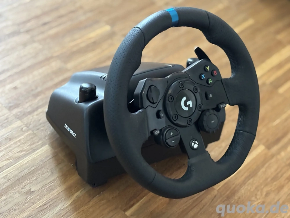 Logitech G923 Racing Wheel & Pedale