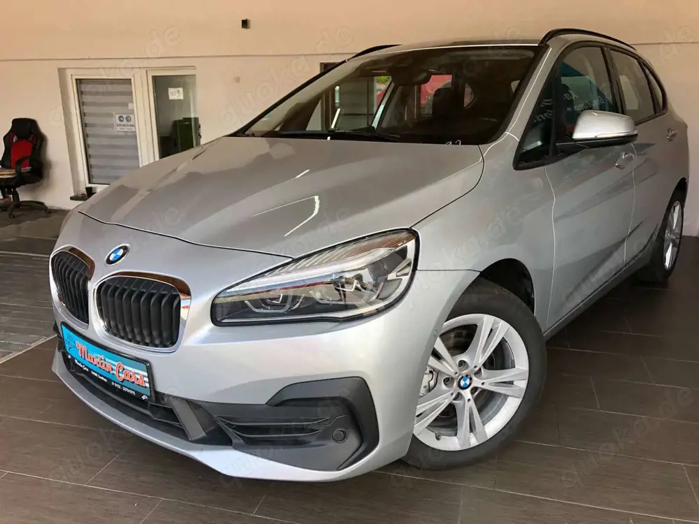 BMW 220 220d xDrive 40TKM TÜV 09/2027 NAVI MemorySitze