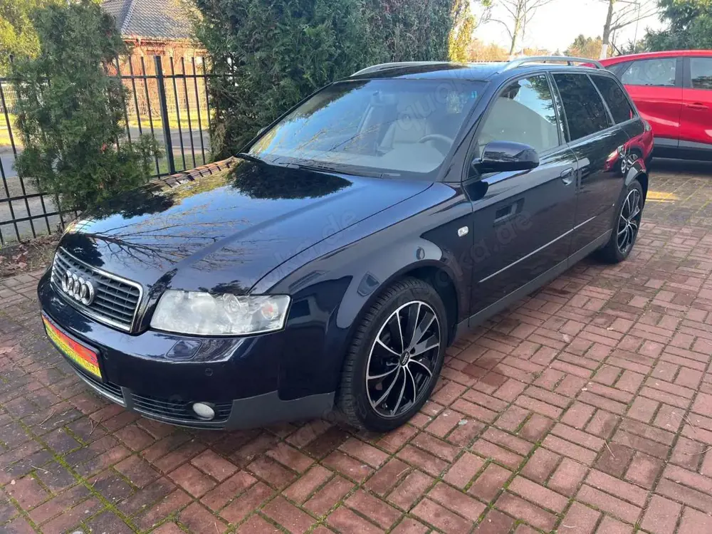 Audi A4 3.0 quattro Avant Leder, Zahnriemen neu