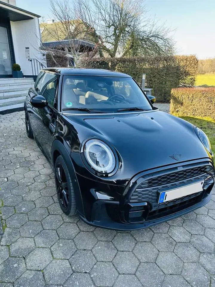 MINI One One John Cooper Works Trim