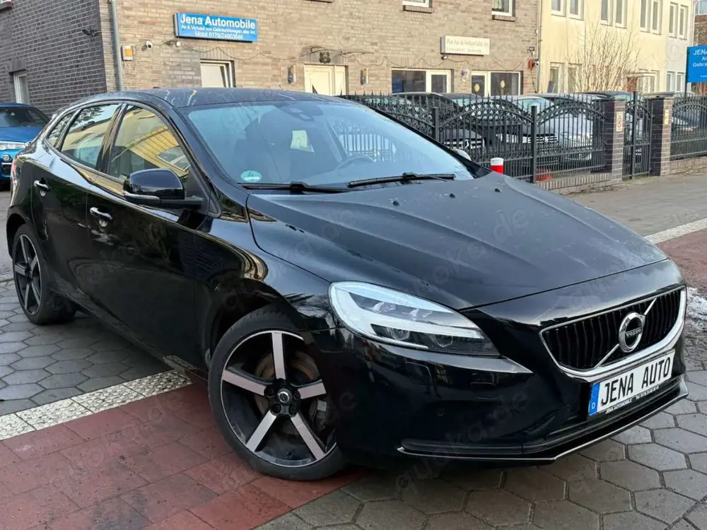 Volvo V40 Momentum 1 Vorbesitzer R.Kamera SHZ