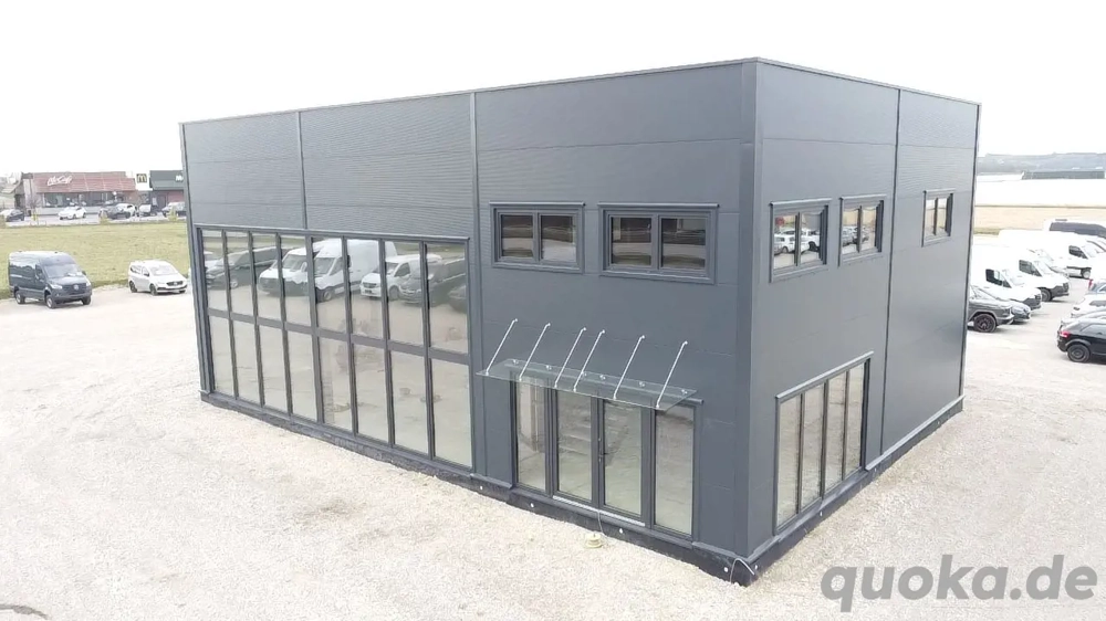 Stahlhalle mit Showroom und Büro, zwei Etagen, 