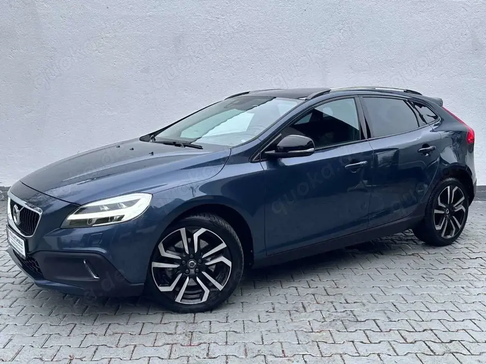 Volvo V40 Cross Country V40 2.0 Cross Country Pro/Kamera/Pano/Leder/LED