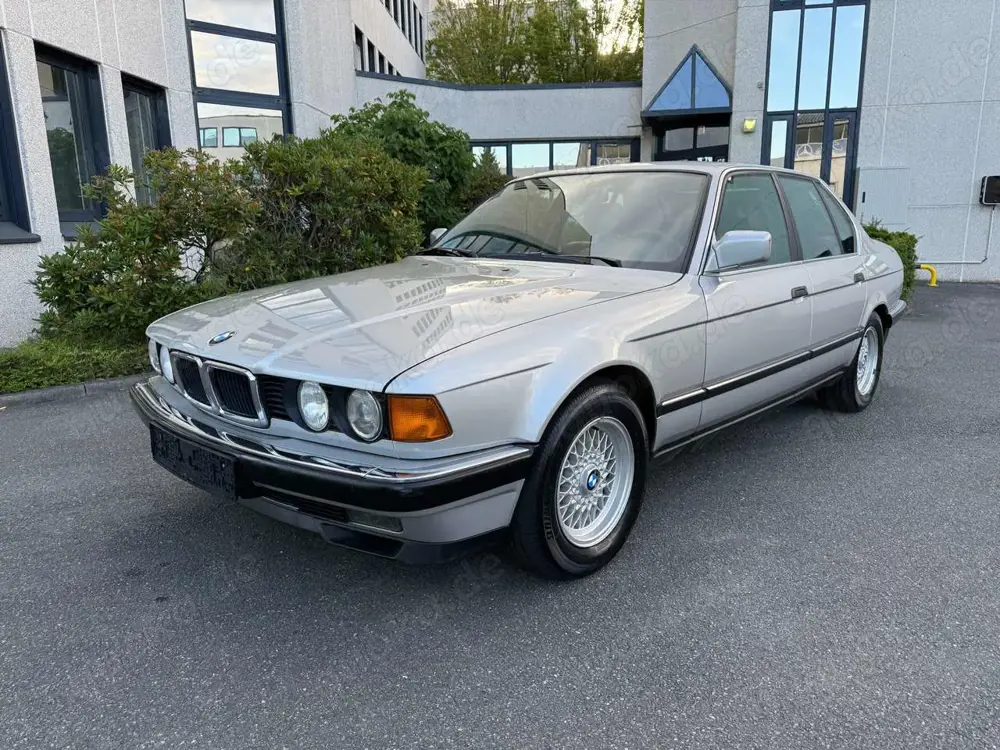 BMW 740 740i V8