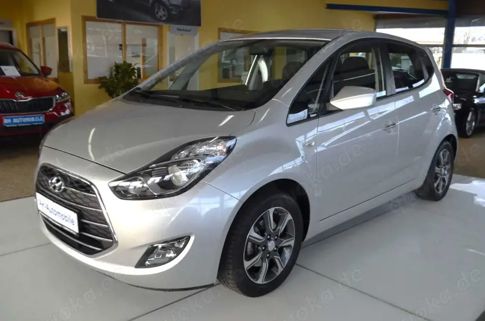 Hyundai iX20 YES! AUTOMATIK / KLIMA / PDC / 30TKM
