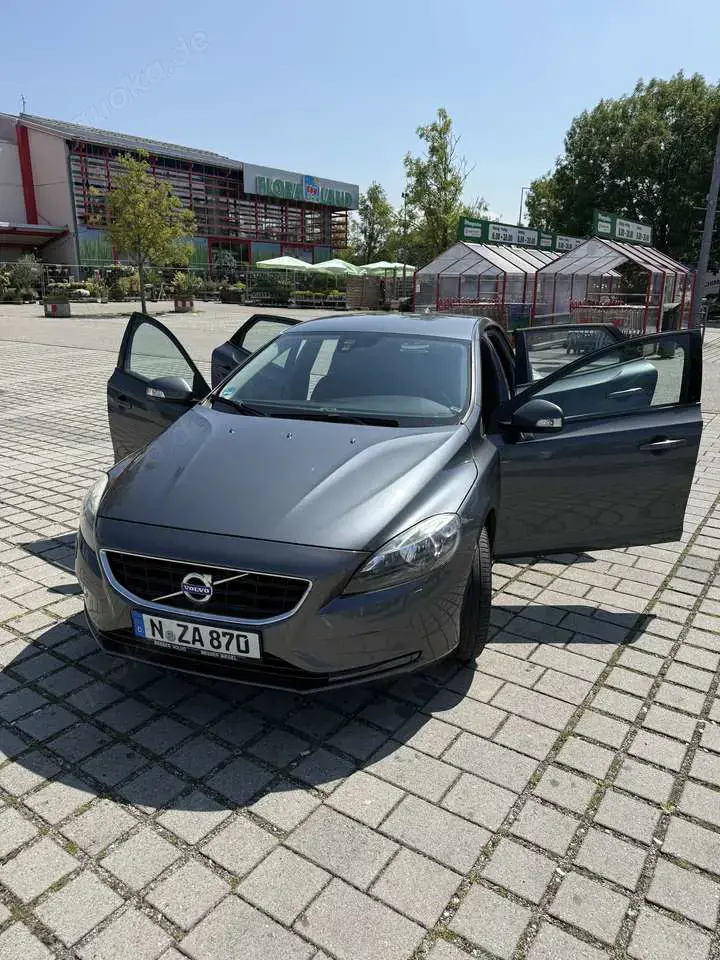 Volvo V40 T3 Momentum