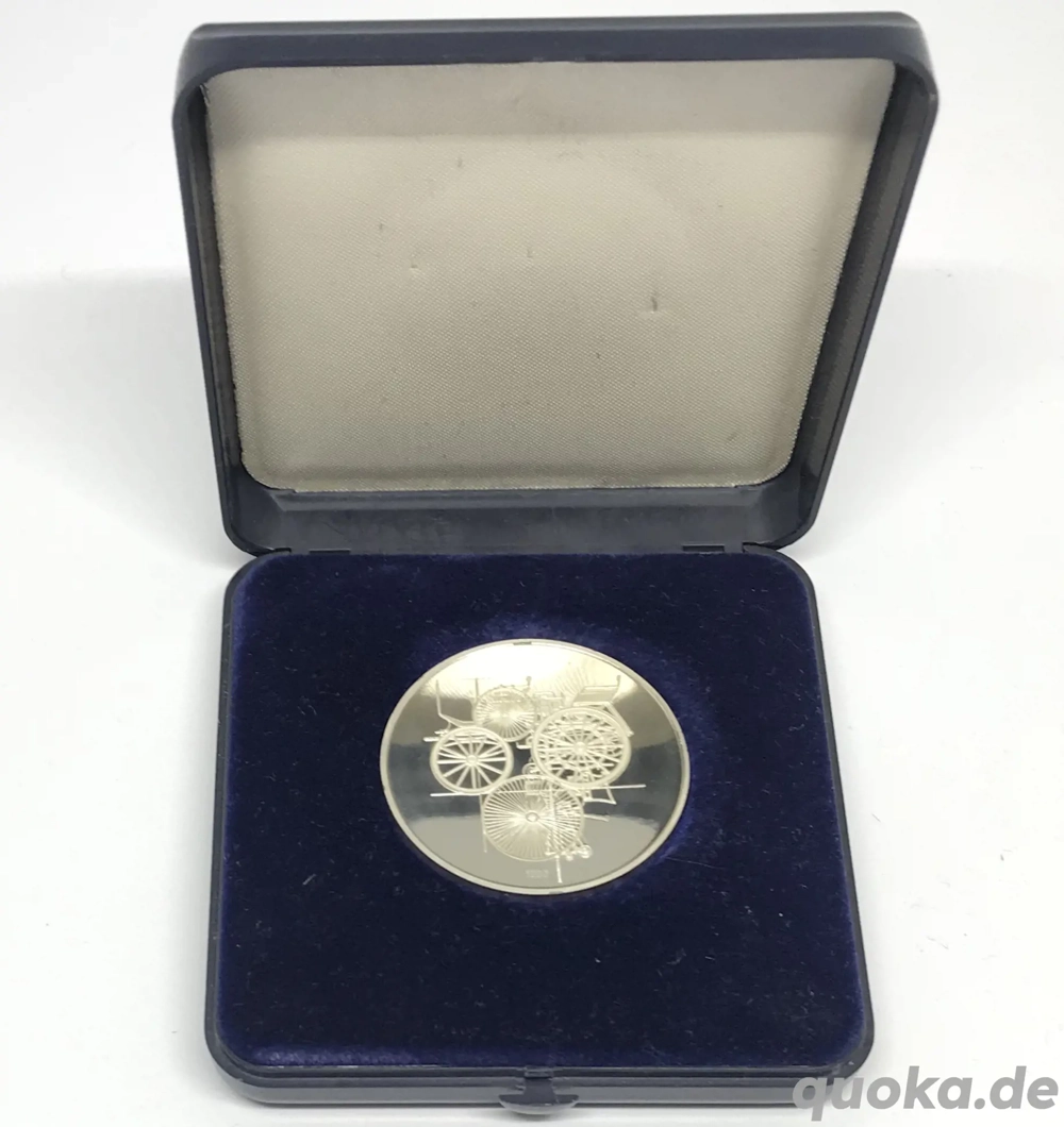 Silbermedaille Daimler Benz 1886-1986, 100 Jahre Motorisierung, 25 Gramm = 0,8 Unzen Feinsilber