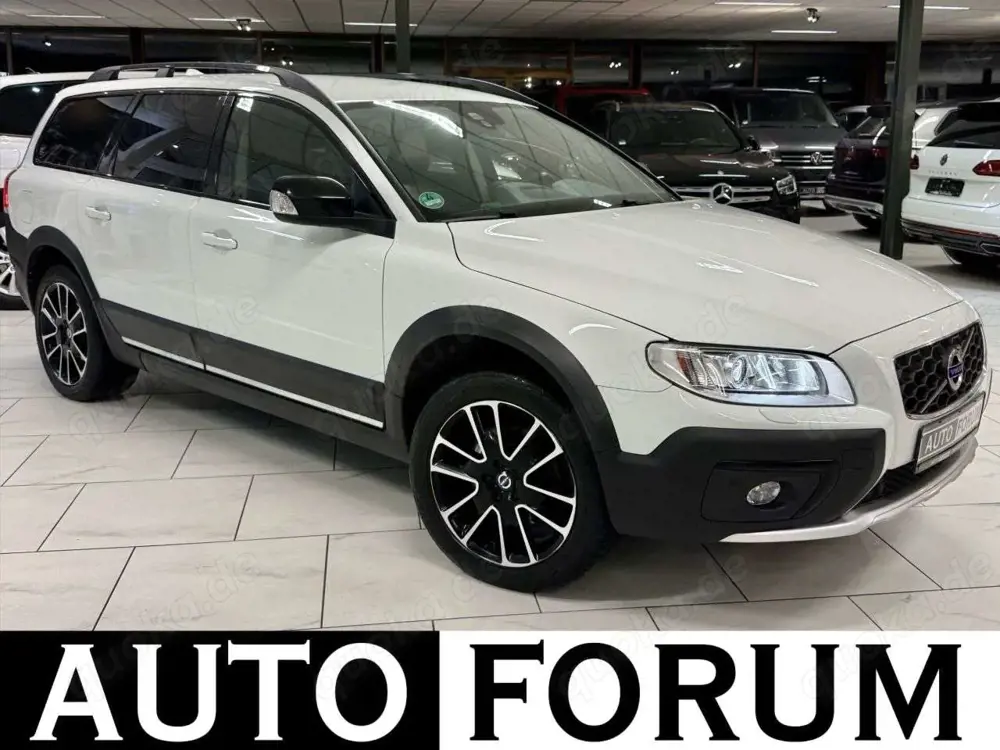 Volvo XC70 2.0 D4 AUTOMATIK AHK LEDER MEMORY BiXENON