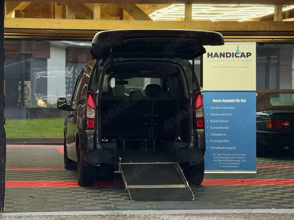 Citroen Berlingo Behindertengerecht-Elek.Rampe-Elek-Heck