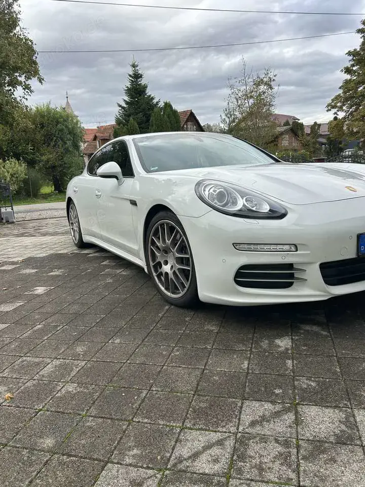 Porsche Panamera 4 PDK