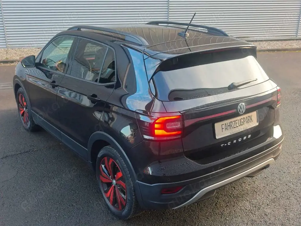 Volkswagen T-Cross Life*ACC*AHK*PDC*SHZ*BLINDSPOT*