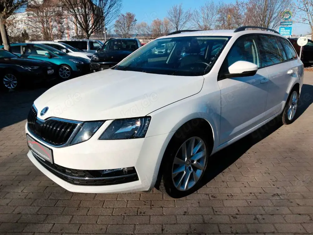 Skoda Octavia Combi Tour Apple CarPlay Klima Sitzheiz.