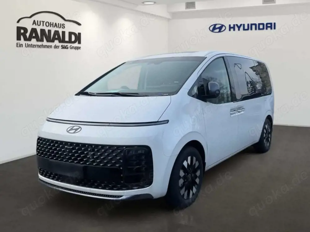Hyundai STARIA 1.6T-GDi HEV A/T Signature+7Sitzer+Panodach