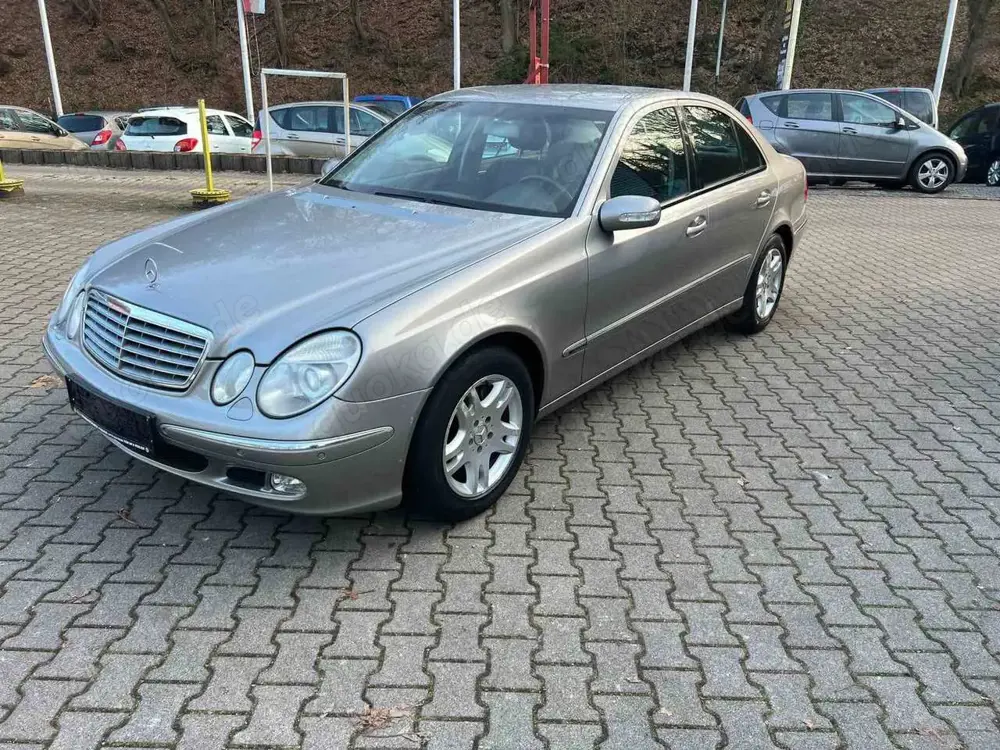 Mercedes-Benz E 220 CDI Automatik
