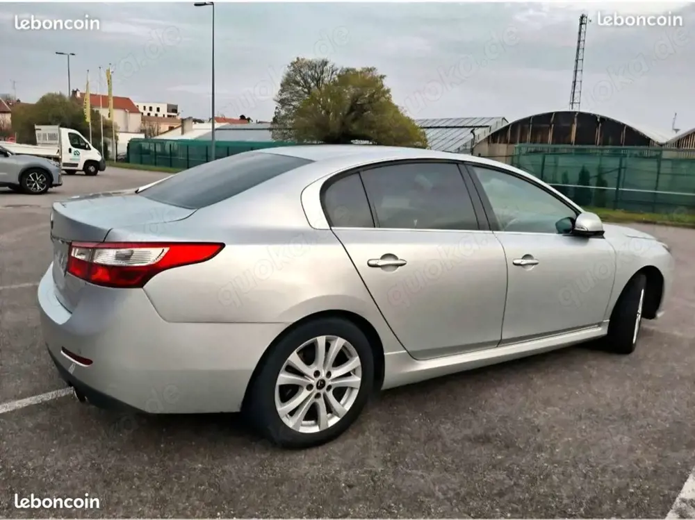 Renault Latitude Latitude 2.0 16V 140 E85