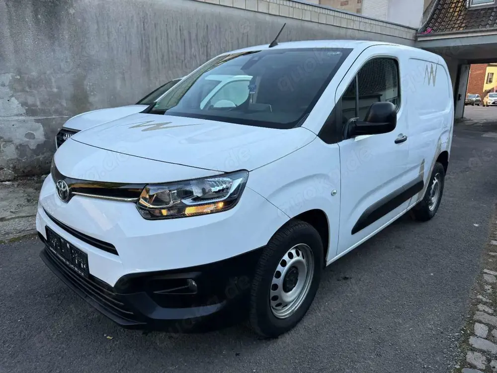 Toyota Proace L1 Meister *Navi/CarPlay/3-Sitze*