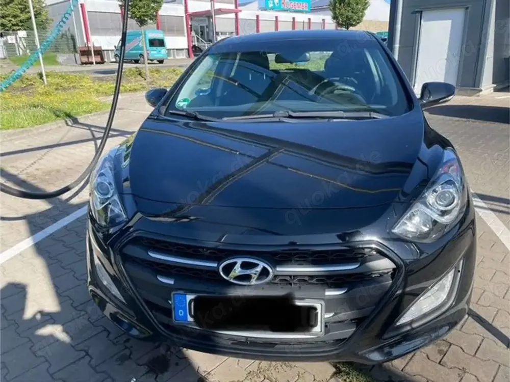 Hyundai i30 i30 blue 1.6 CRDi Classic Navigation