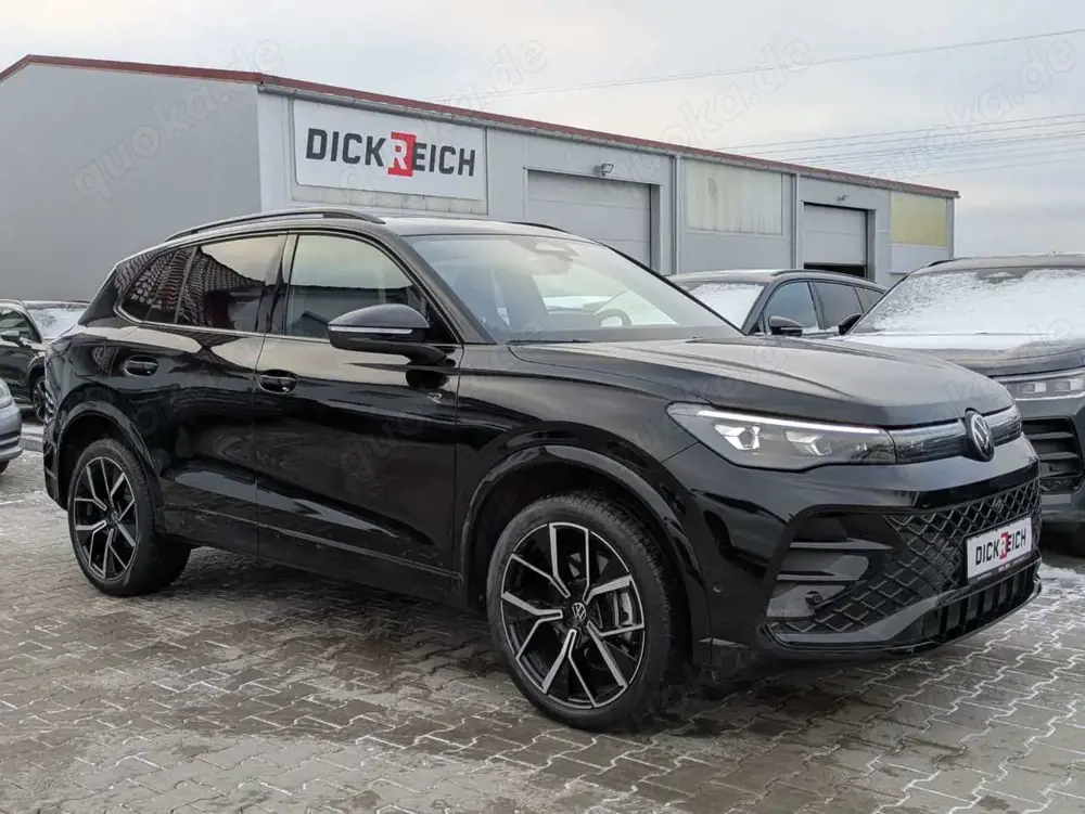 Volkswagen Tiguan 2.0 TDI 4M R-Line PANO*HK*AHK*MATRIX*20"