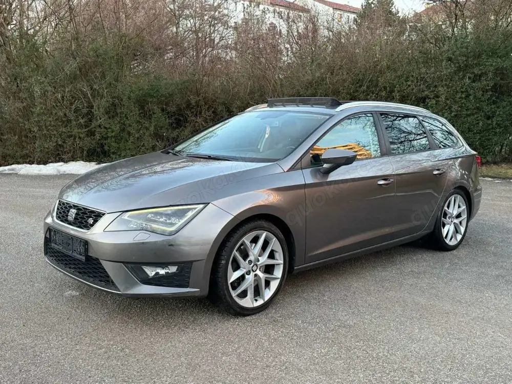 SEAT Leon ST 2.0 TDI FR DSG Matrix Panorama Automatik