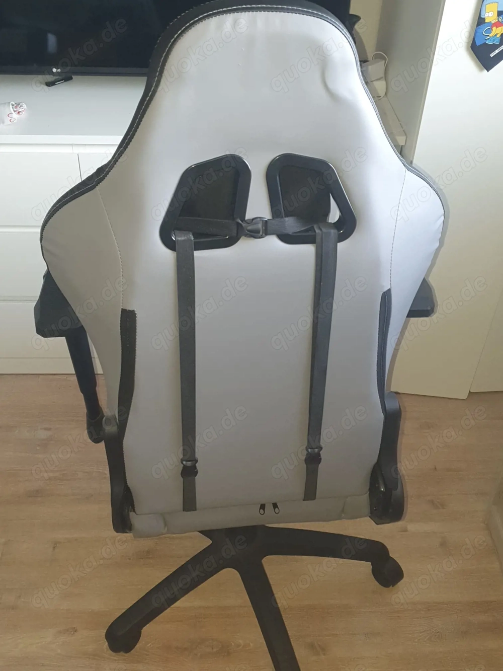 Gaming Stuhl mit Lordosestütze wegen Fehlkauf zu verkaufen 